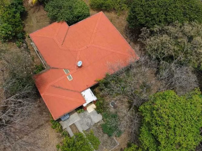 Great Opportunity in Turrúcares - 2BR Home on 2,819 m² of Usable Land