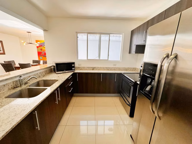 VENTA DE CASA EN CONDOMINIO, EXC UBICACIÓN