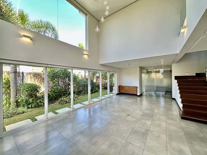 VENTA DE CASA DE 4 HAB EN CONDOMINIO EN SANTA ANA