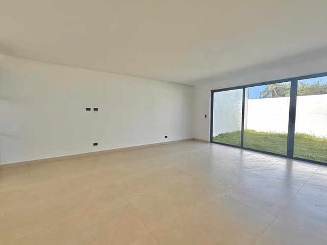 VENTA DE CASA MODERNA EN CONDOMINIO, ESCAZÚ*