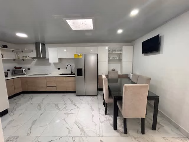 VENTA DE HERMOSA CASA EN MERCEDES NORTE, HEREDIA