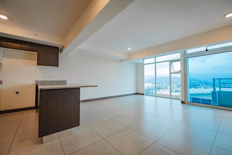 Pent-house en  Torre Los Yoses, San Pedro. Precio de Oportunidad - Imagen 4