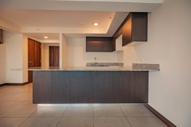 Pent-house en  Torre Los Yoses, San Pedro. Precio de Oportunidad - Imagen 3