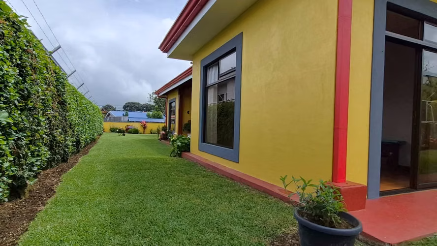 Venta de casa de un nivel en San Rafael de Coronado
