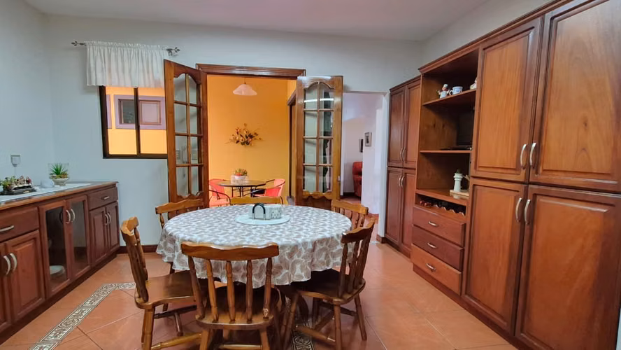 Venta de casa de un nivel en San Rafael de Coronado