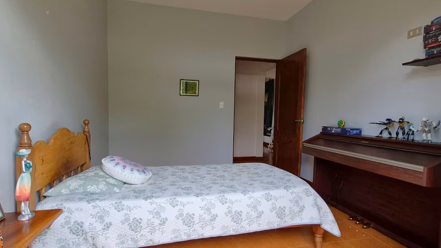 Venta de casa de un nivel en San Rafael de Coronado