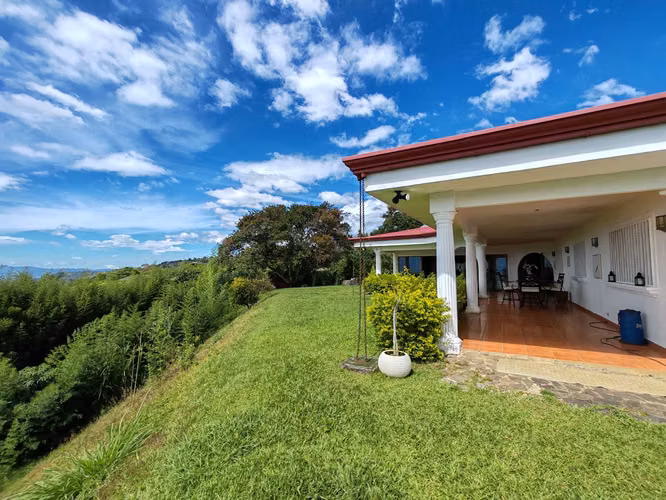 Venta de quinta con Casa en Alajuela, Guadalupe. - Imagen 2