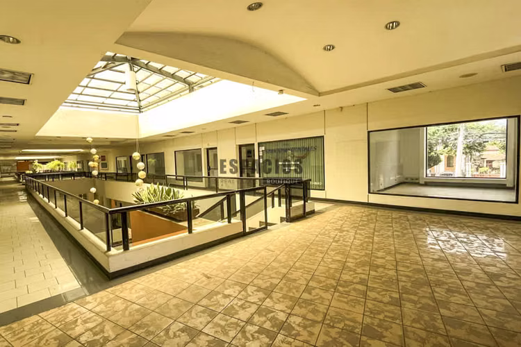 ALQUILER DE LOCALES COMERCIALES EN LA URUCA