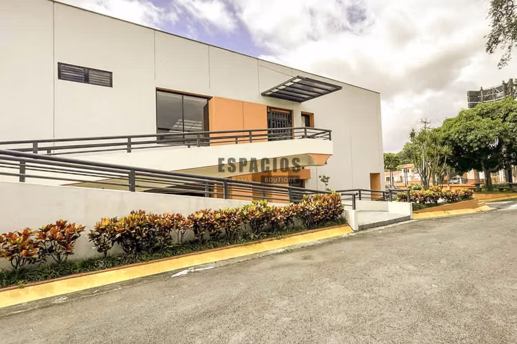 ALQUILER DE LOCALES COMERCIALES EN LA URUCA