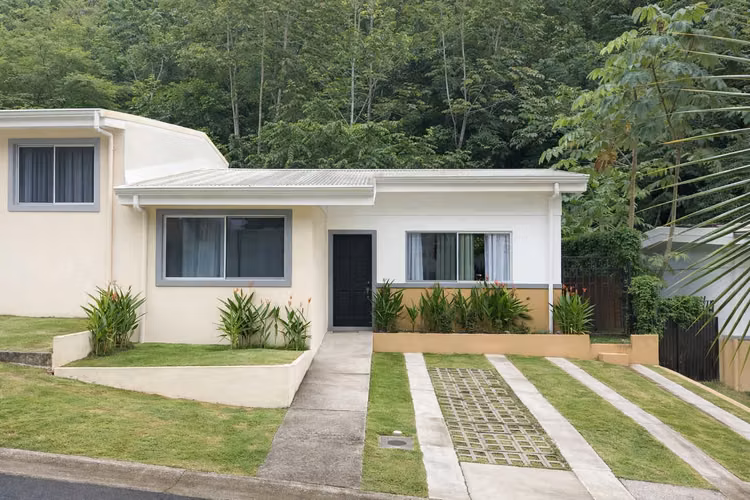 Casa en condominio a minutos de la playa – Excelente oportunidad