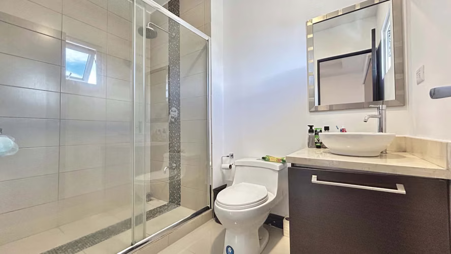 ¡Se Vende Townhouse en Condominio Río Palma, Guachipelín Norte de Escazu!