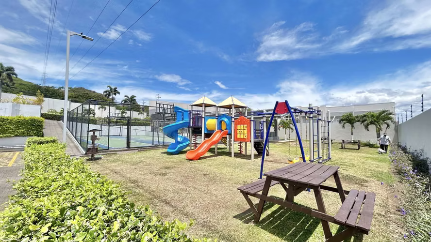 ¡Se Vende Townhouse en Condominio Río Palma, Guachipelín Norte de Escazu!