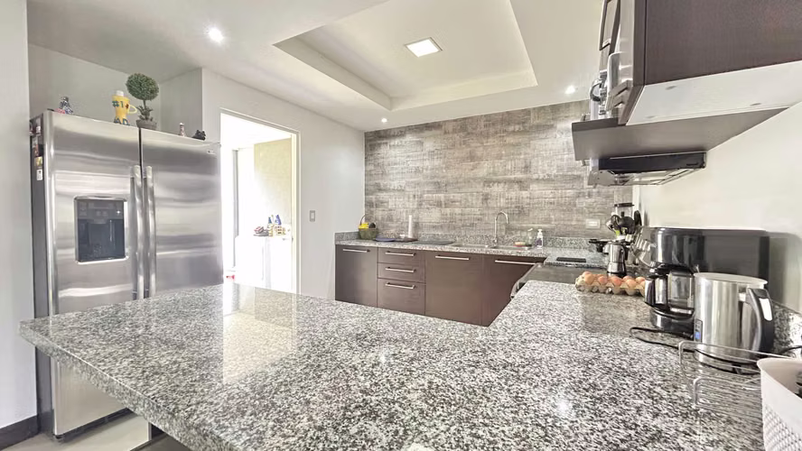 ¡Se Vende Townhouse en Condominio Río Palma, Guachipelín Norte de Escazu!