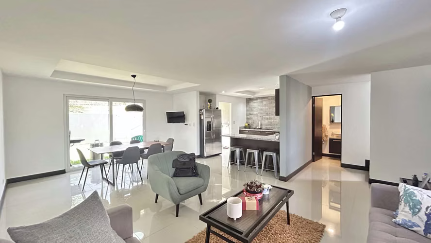 ¡Se Vende Townhouse en Condominio Río Palma, Guachipelín Norte de Escazu!