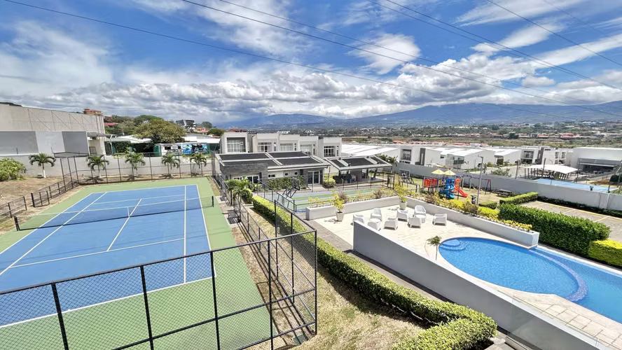 ¡Se Vende Townhouse en Condominio Río Palma, Guachipelín Norte de Escazu!