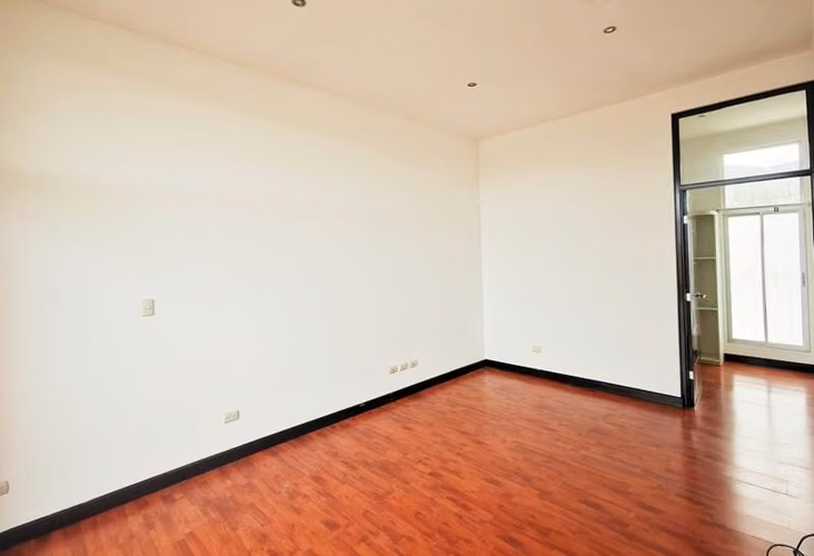 Santa Ana centro venta casa moderna residencial privado