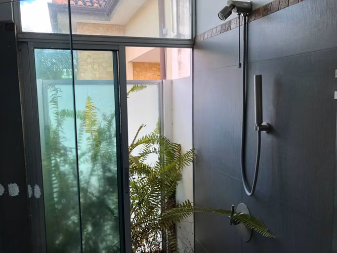 Santa Ana centro venta casa moderna residencial privado