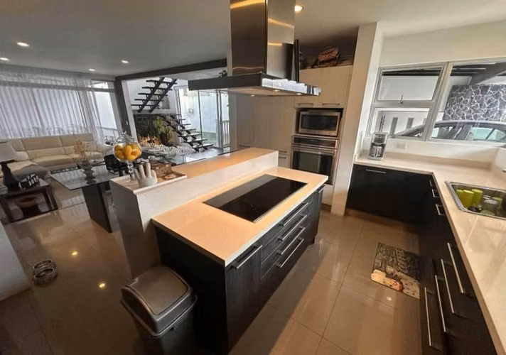 Venta de Casa en Condominio en Sabanilla