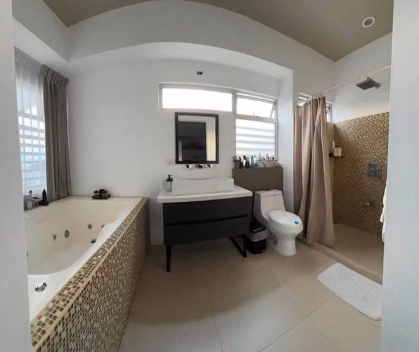 Venta de Casa en Condominio en Sabanilla