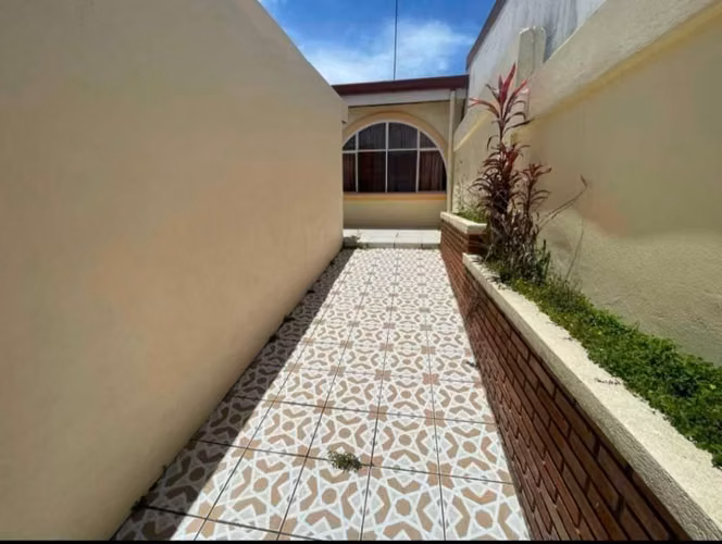 Casa en San Rafael de Oreamuno Cartago Precio Rebajado - Imagen 12