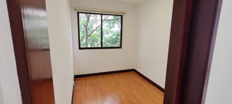 Se alquila céntrico y cómodo apartamento en Santa Ana - Imagen 7