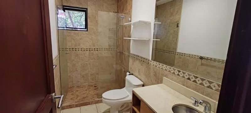 Se alquila céntrico y cómodo apartamento en Santa Ana - Imagen 12
