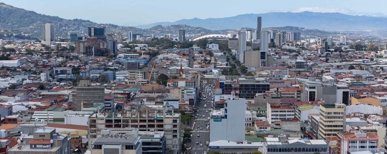 Venta de terreno Parqueo Público, cercanías JPS, San José