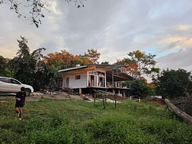 Santuario de Lujo en Eco-Residencial: Casa de Diseño en 13,000m² de Bosque - Imagen 2