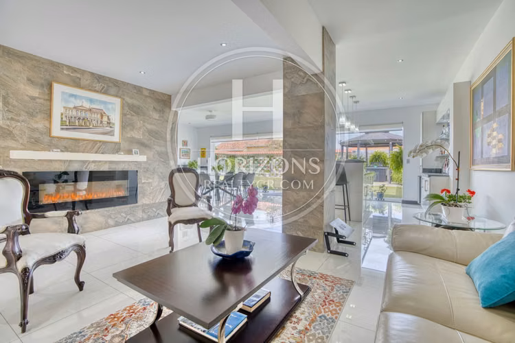 Moderna Casa con Jardín Amplio en Residencial Altamonte Curridabat 3 Habitaciones 6 Parqueos NJA1361 - Imagen 6