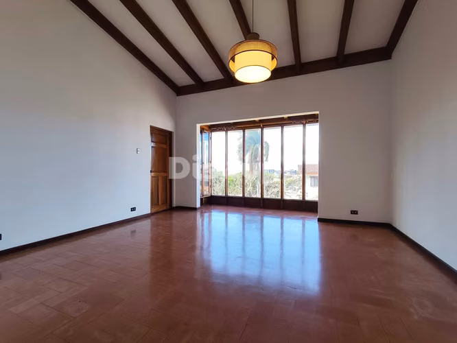 Alquiler de amplio apartamento de 2 hab. + Ofic Bello Horizonte, Escazú - Imagen 2