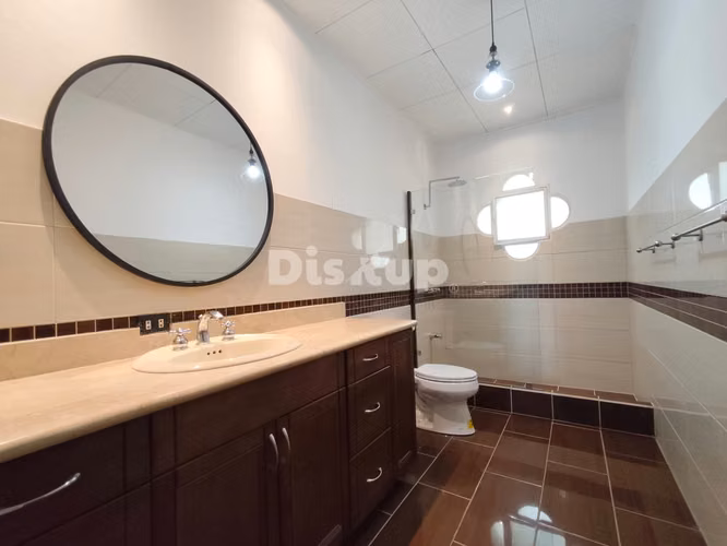 Alquiler de amplio apartamento de 2 hab. + Ofic Bello Horizonte, Escazú - Imagen 16