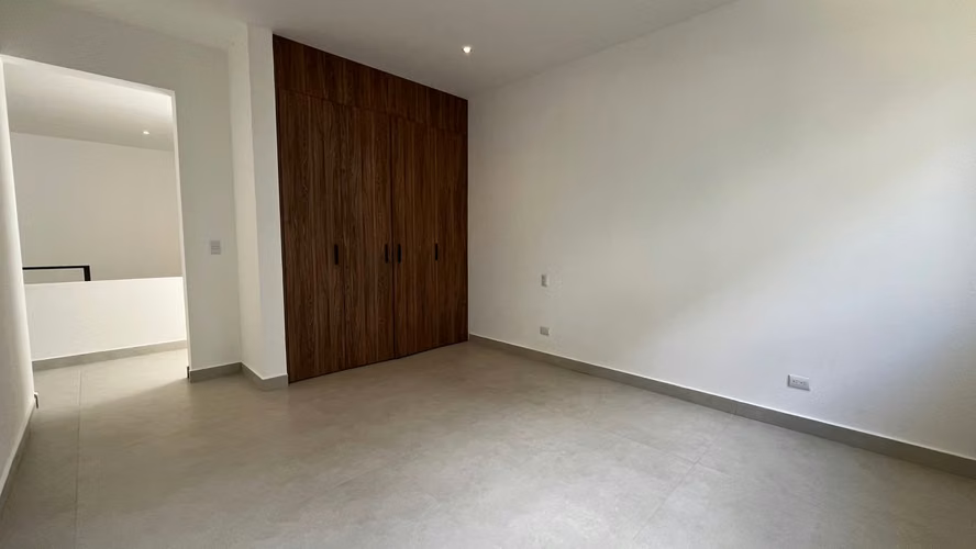 Se vende casa nueva en Escazú en exclusivo condominio con vista