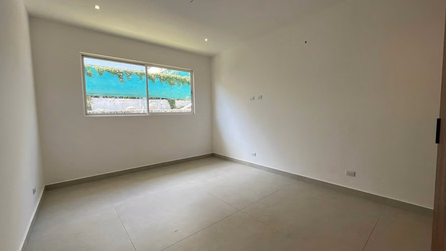 Se vende casa nueva en Escazú en exclusivo condominio con vista