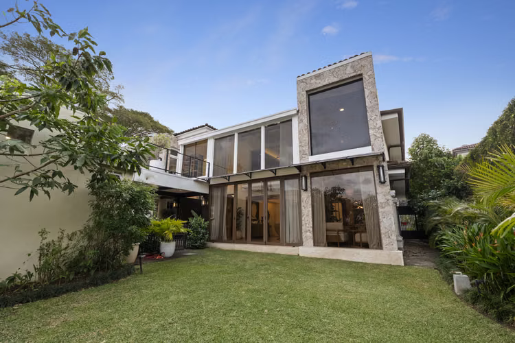 Joya Arquitectónica en Cerro Alto: 990 m² de Puro Lujo y Exclusividad en Escazú