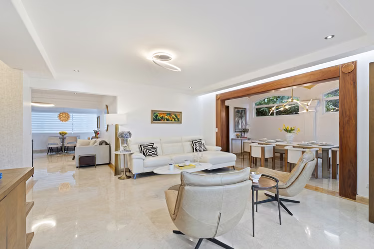 Joya Arquitectónica en Cerro Alto: 990 m² de Puro Lujo y Exclusividad en Escazú