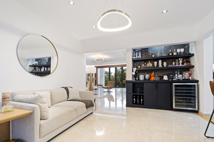 Joya Arquitectónica en Cerro Alto: 990 m² de Puro Lujo y Exclusividad en Escazú