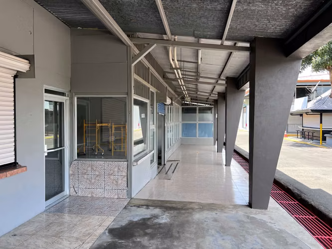 Se vende Centro Comercial en Turrucares