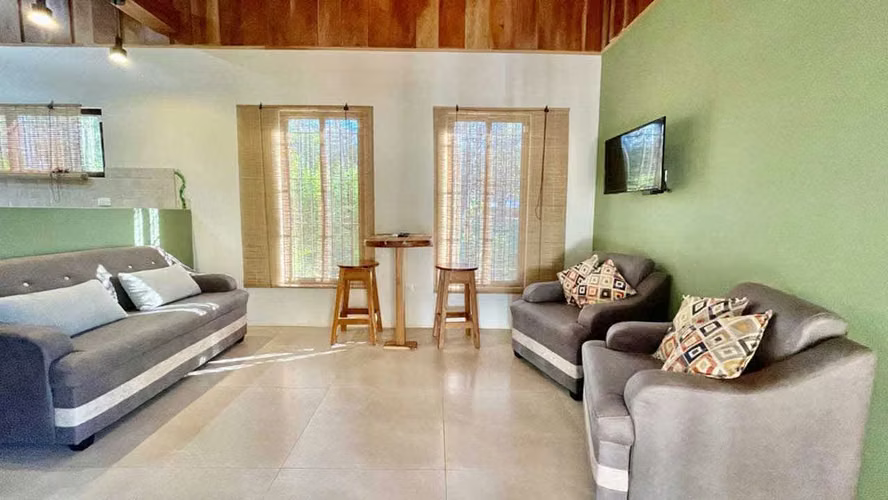 Venta de casa en Villareal Tamarindo con 2000 m2 de lote.