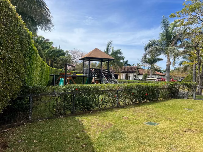 Casa en Condominio Lindora, Santa Ana