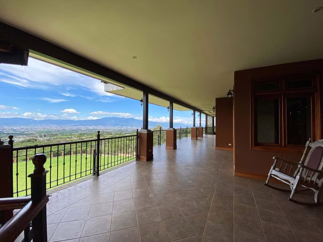 Venta de casa de lujo amueblada en San Isidro, Heredia (FB) - Imagen 18