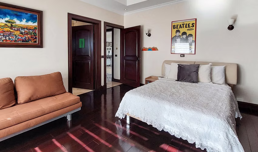 Venta de casa de lujo en Cerro Real, Escazú (FB)
