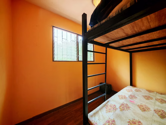 Se vende casa de montaña en Residencial Cipresal, San José de la Montaña, Heredia (MB)