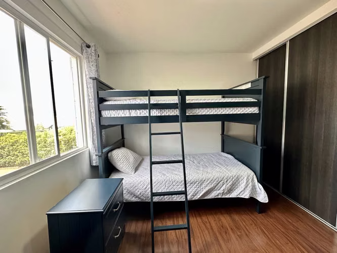 ALQUILER DE CASA EN CONDOMINIO CON LINEA BLANCA O AMUEBLADA EN SAN ANTONIO, ESCAZU