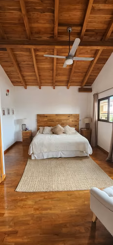 ALQUILER DE CASA DE 2 PLANTAS EN CONDOMINIO PUERTA DE HIERRO, SANTA ANA* - Imagen 4