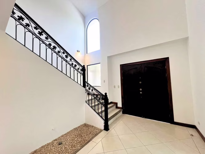 ALQUILER DE CASA EN SANTA ANA, HACIENDA DEL SOL* - Imagen 15