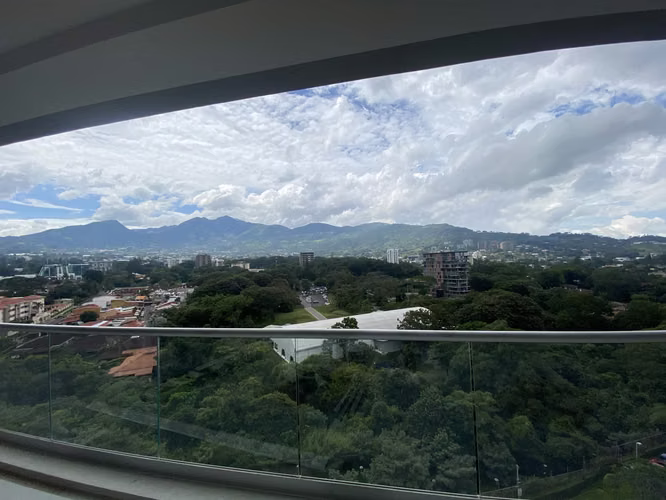 VENTA DE APARTAMENTO EN CENTRAL PARK - ESCAZÚ