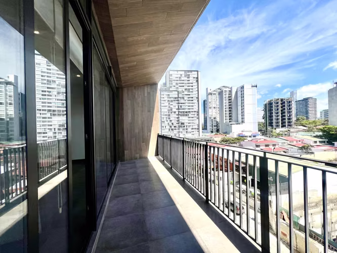 MODERNO EN TORRE 70M2 PISO MEDIO LÍNEA BLANCA NUNCIATURA - Imagen 6