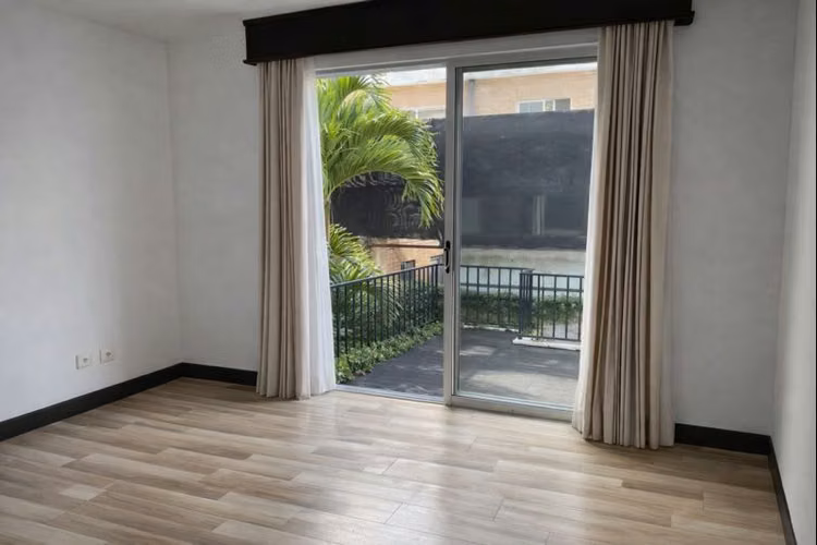 VENTA DE CASA EN CONDOMINIO EN SANTA ANA CENTRO