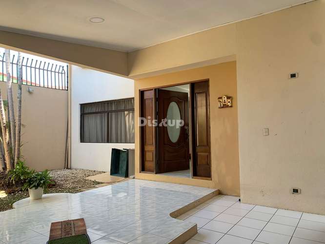 Venta de casa 3 hab. + cuarto de servicio. Con patio. Ayarco, Curridabat - Imagen 3