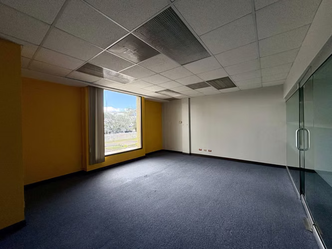 Alquiler Oficina 100 m² Centro Corporativo - Rohrmoser, Pavas - Imagen 3